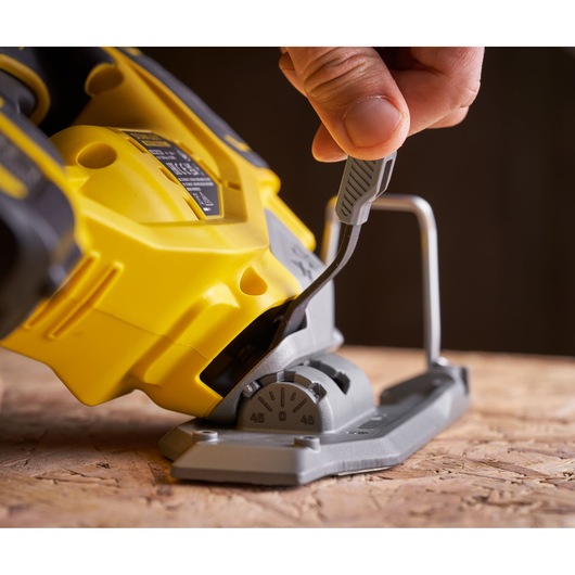 STANLEY SFMCS650M2K 18V STANLEY FATMAX V20 Brushless Jigsaw close-up side angle adjusting bevel setting.
